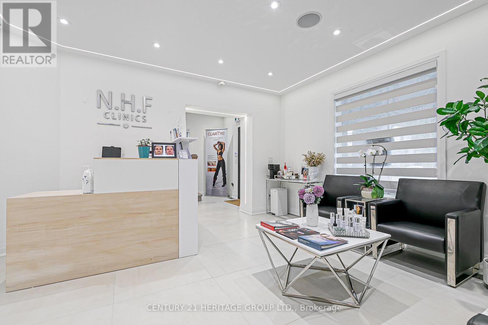 72 Prospect Street, Newmarket, Ontario  L3Y 3T2 - Photo 9 - N12842830