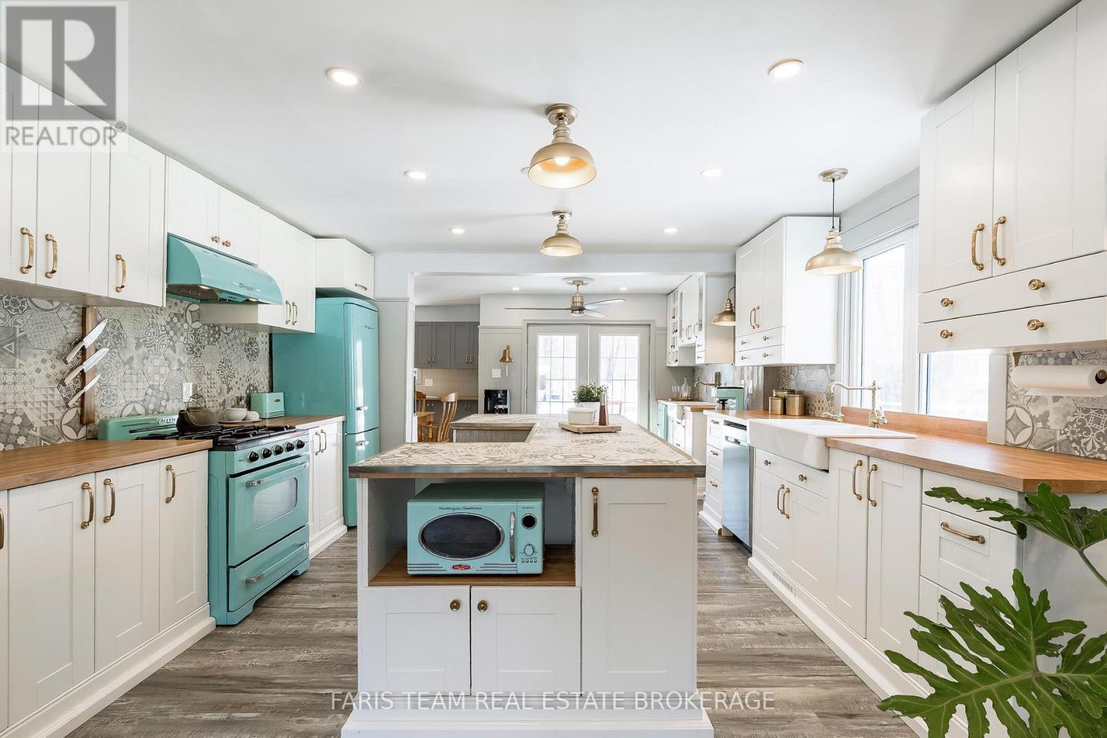 26832 Park Road, Georgina (Sutton & Jackson's Point), Ontario  L0E 1R0 - Photo 5 - N12842870