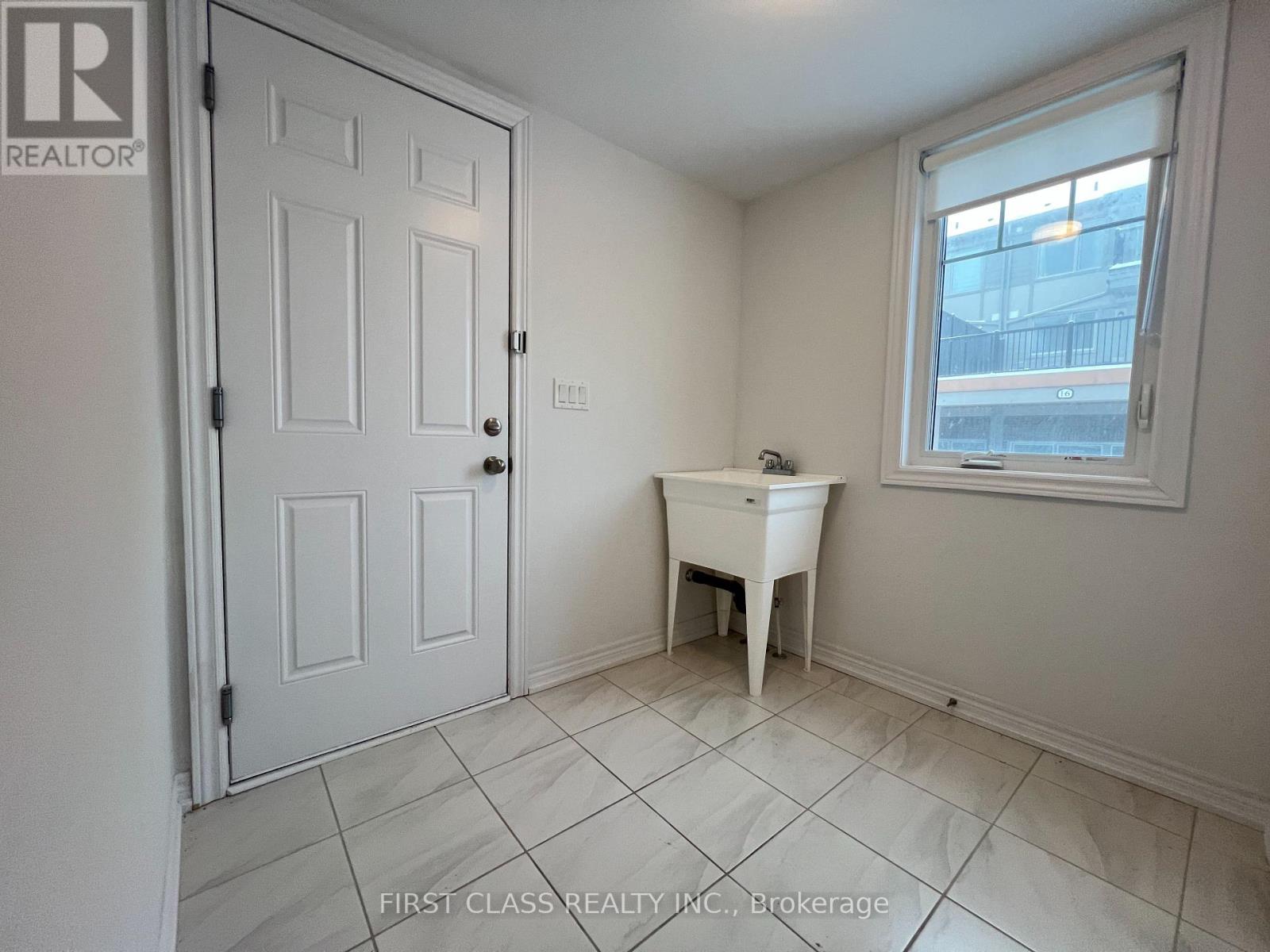 126 Lageer Drive, Whitchurch-Stouffville, Ontario  L4A 0M5 - Photo 24 - N12842904