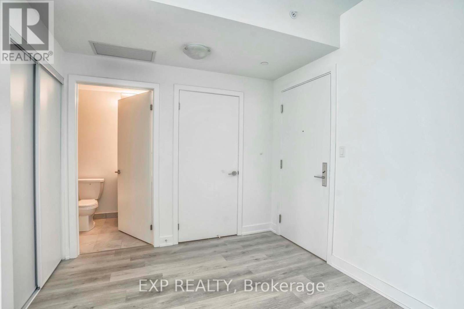 208 - 1 Climo Lane, Markham, Ontario  L6E 0V8 - Photo 3 - N12842926