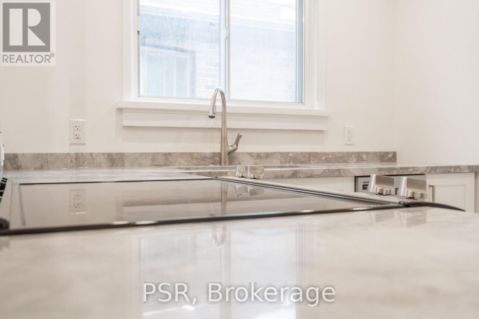 2nd & 3rd Floor - 25 Coulson Avenue, Toronto, Ontario  M4V 1Y3 - Photo 10 - C12763924