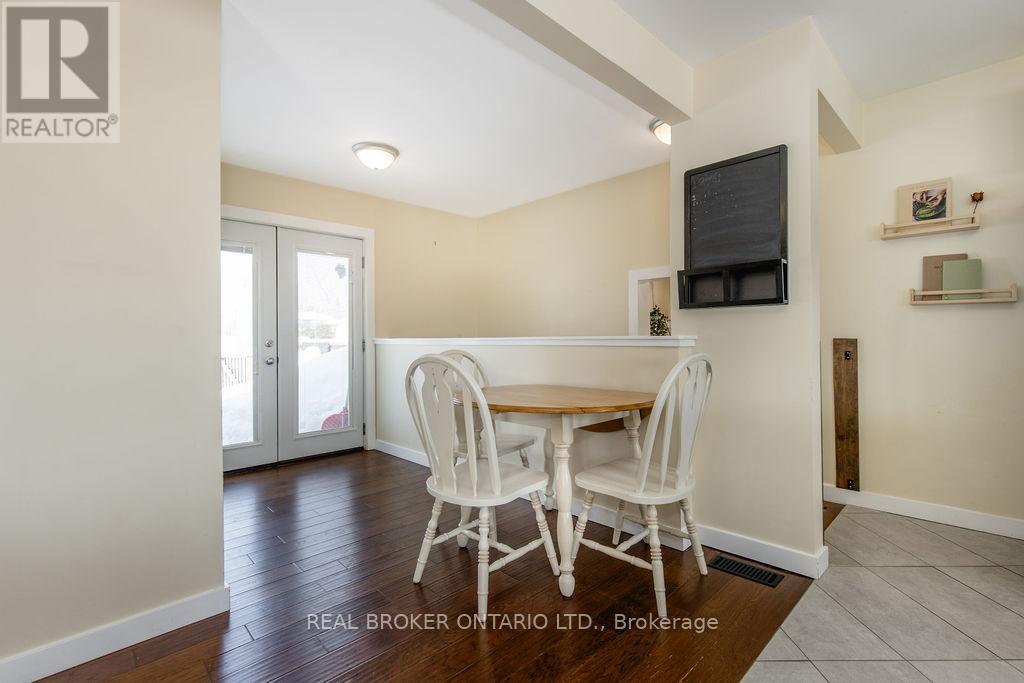 12 Owen Road, Oro-Medonte, Ontario  L0L 1T0 - Photo 10 - S12842772