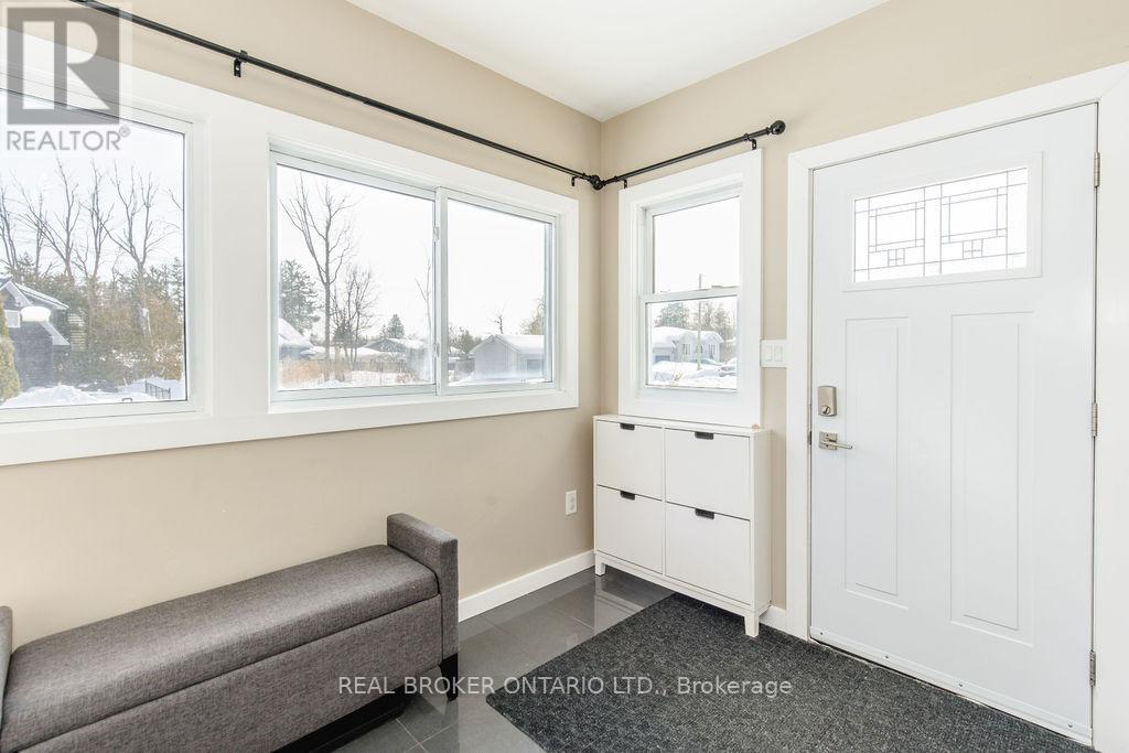 12 Owen Road, Oro-Medonte, Ontario  L0L 1T0 - Photo 4 - S12842772