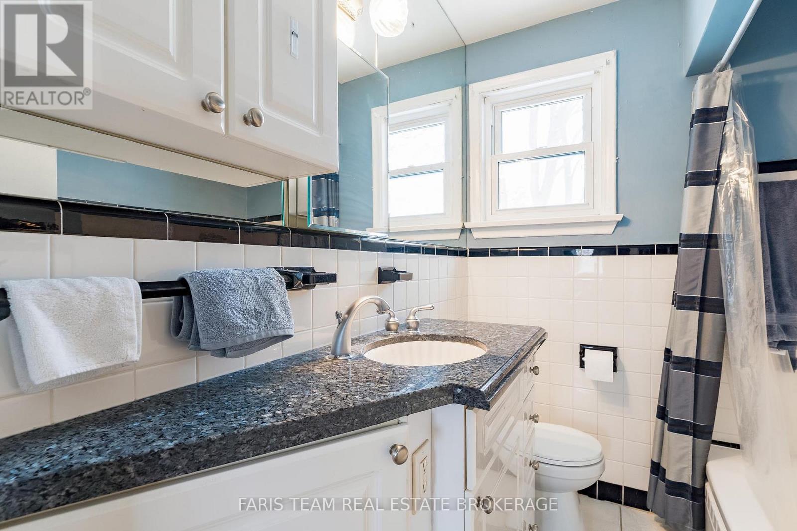 18 Newton Street, Barrie (Wellington), Ontario  L4M 3N3 - Photo 18 - S12842794