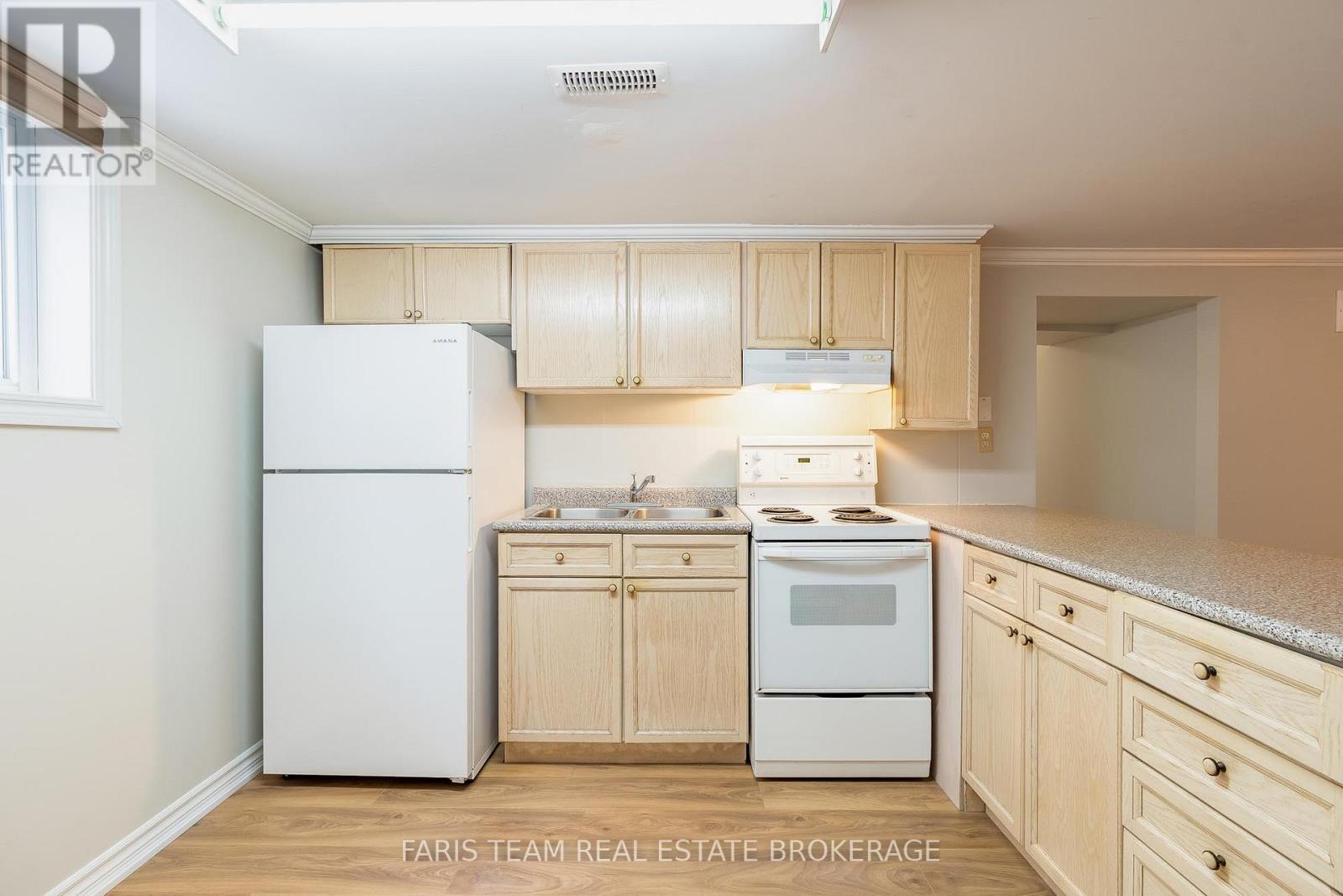 18 Newton Street, Barrie (Wellington), Ontario  L4M 3N3 - Photo 20 - S12842794