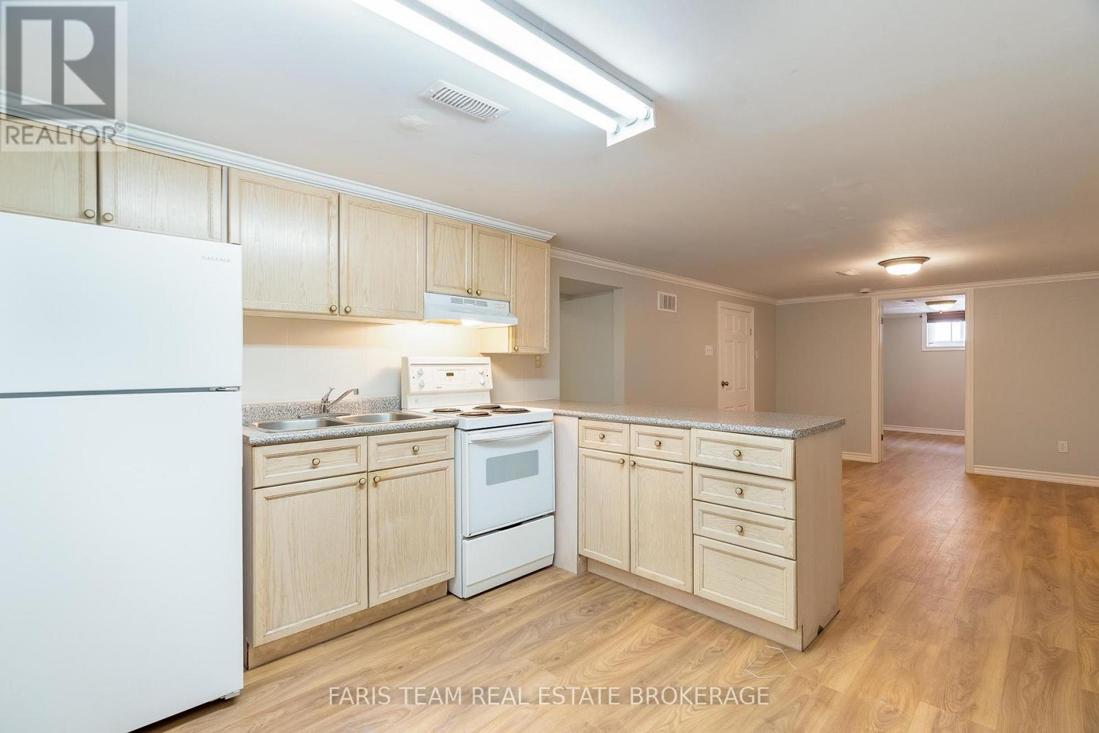 18 Newton Street, Barrie (Wellington), Ontario  L4M 3N3 - Photo 21 - S12842794