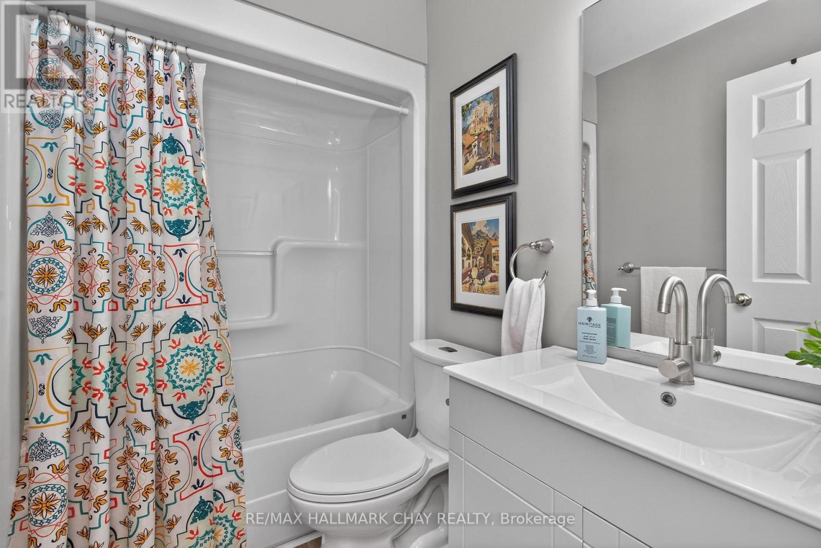 48 Marlow Circle, Springwater, Ontario  L0L 1V0 - Photo 23 - S12842906