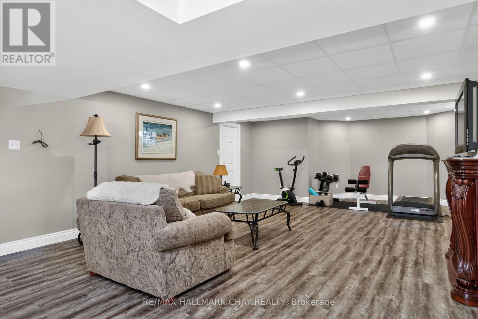 48 Marlow Circle, Springwater, Ontario  L0L 1V0 - Photo 27 - S12842906