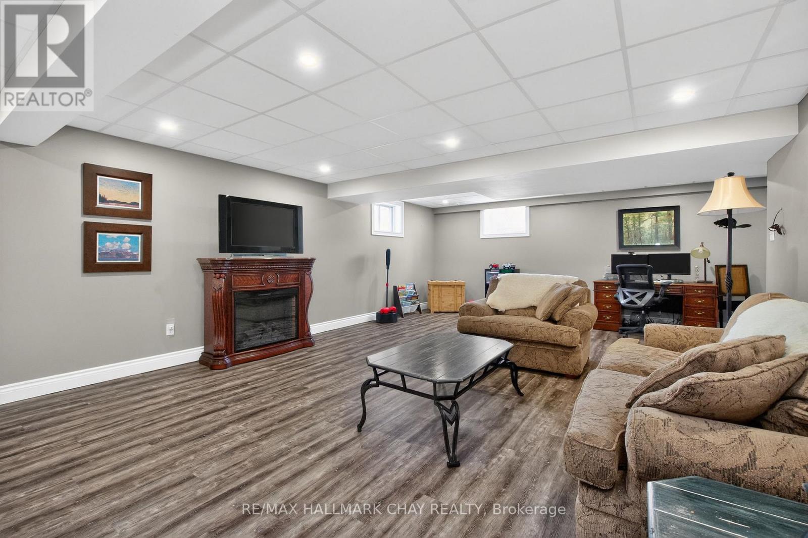 48 Marlow Circle, Springwater, Ontario  L0L 1V0 - Photo 28 - S12842906