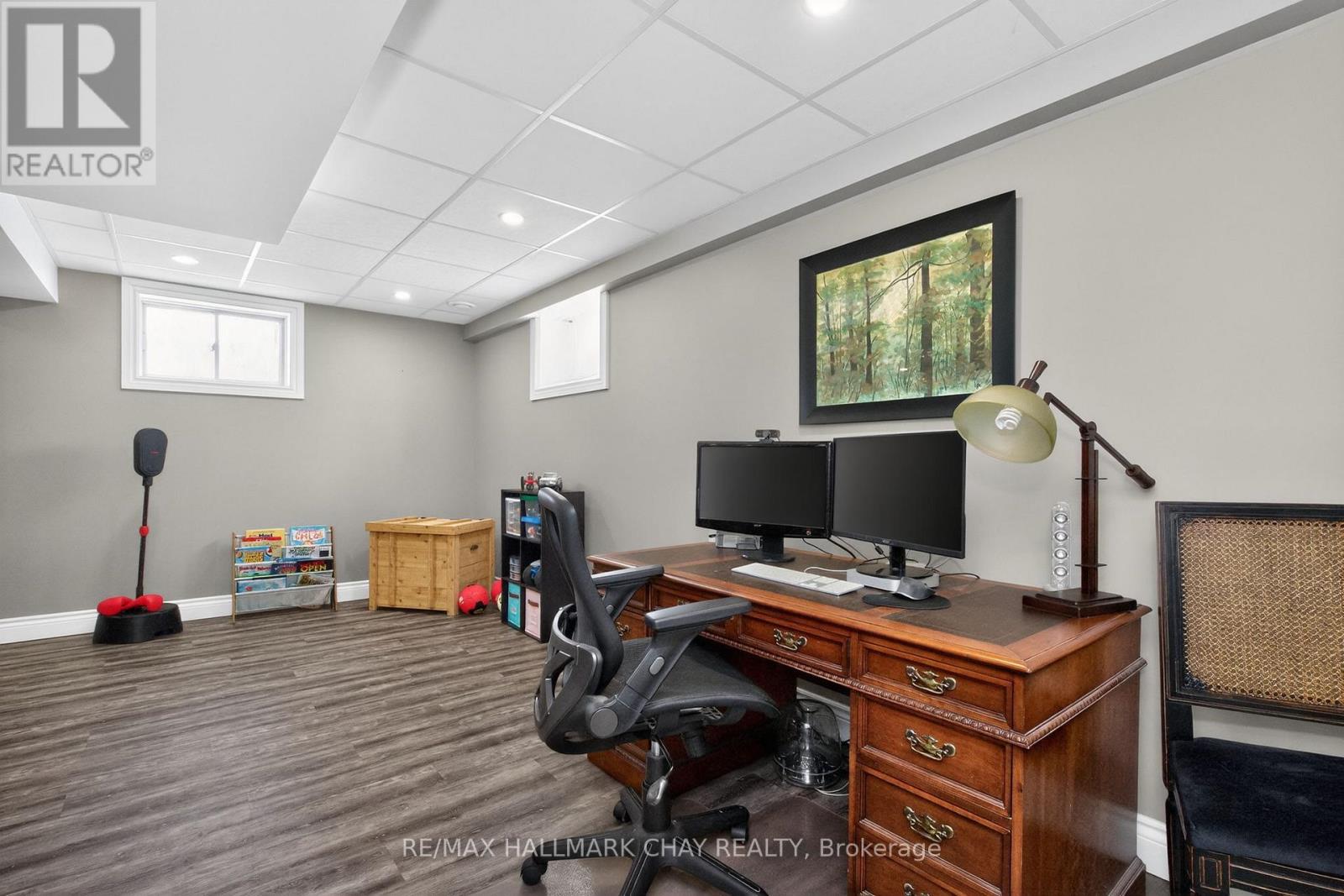 48 Marlow Circle, Springwater, Ontario  L0L 1V0 - Photo 29 - S12842906