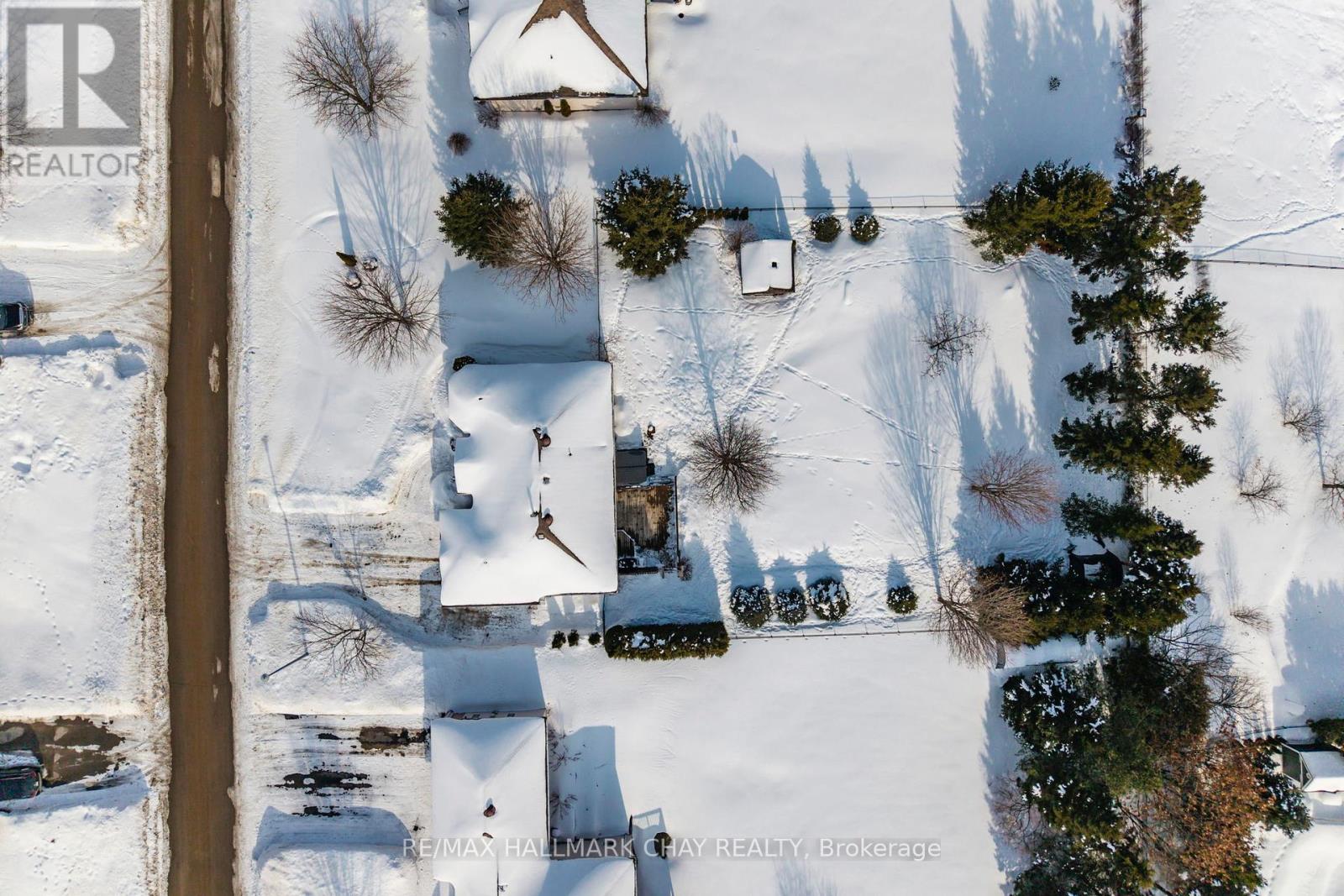 48 Marlow Circle, Springwater, Ontario  L0L 1V0 - Photo 47 - S12842906