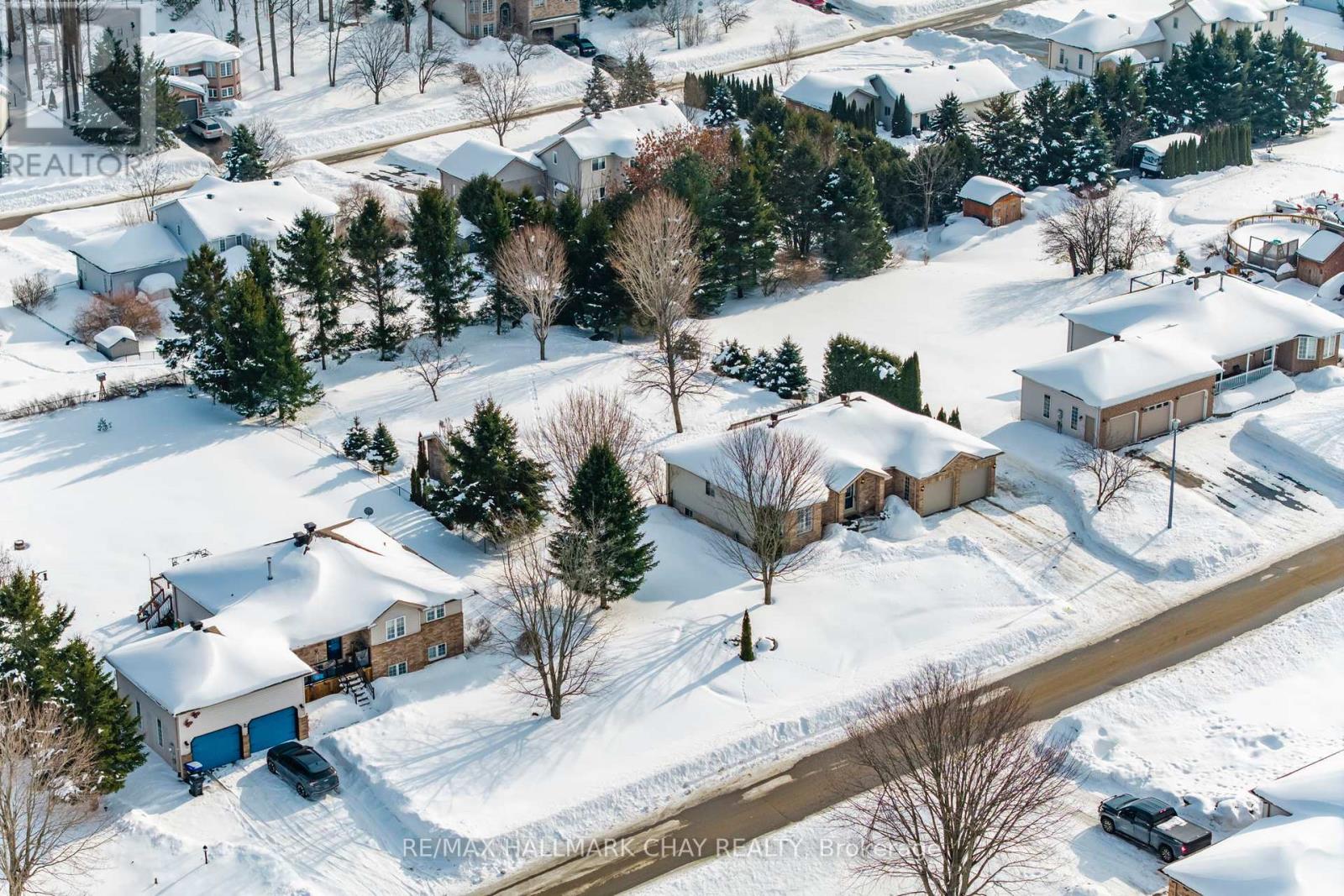 48 Marlow Circle, Springwater, Ontario  L0L 1V0 - Photo 49 - S12842906