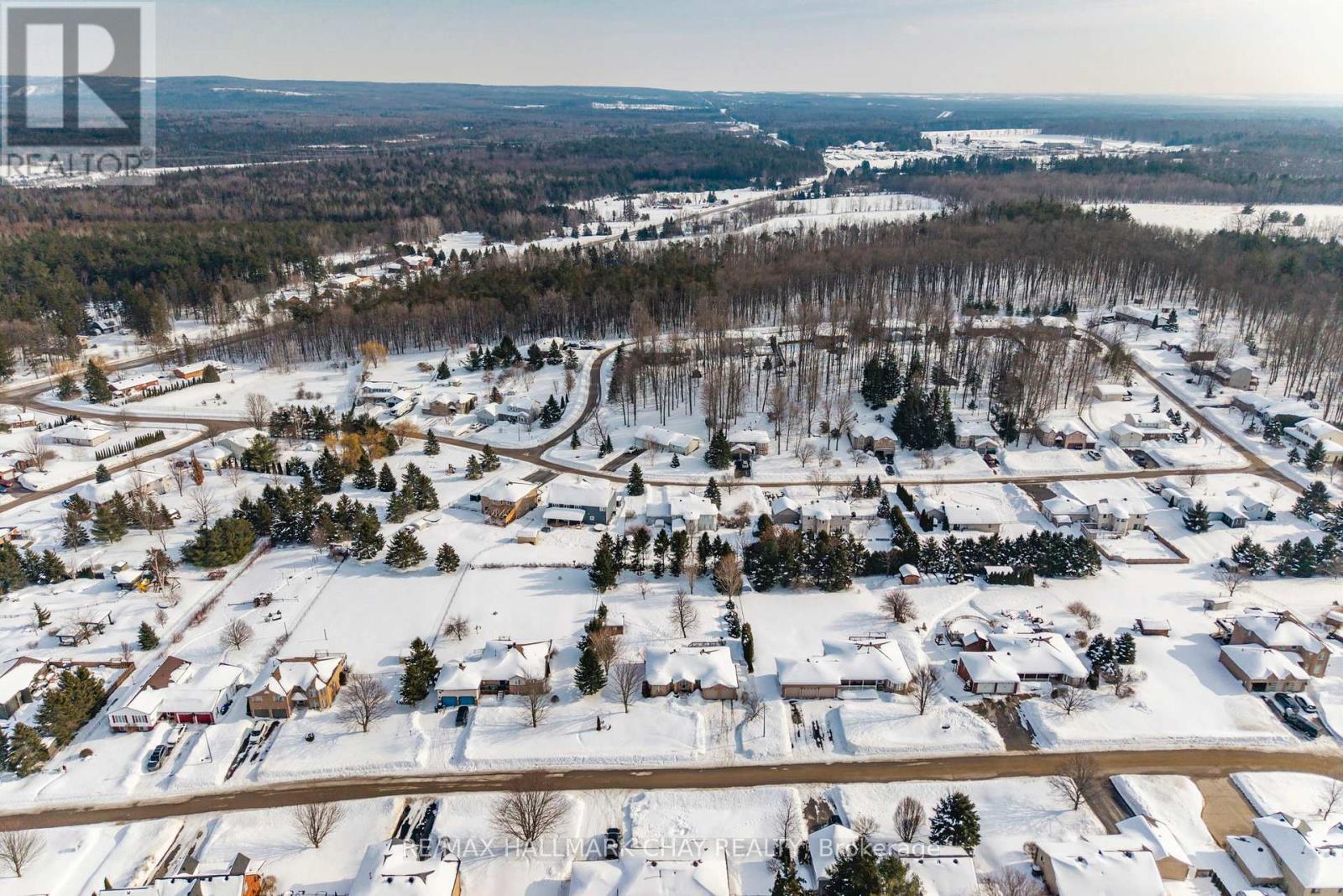 48 Marlow Circle, Springwater, Ontario  L0L 1V0 - Photo 50 - S12842906