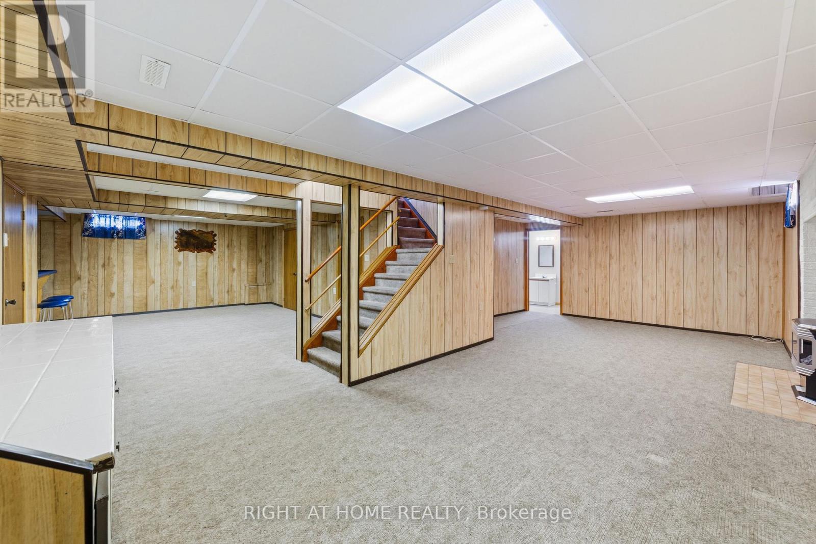 2084 Pen Street, Oakville, Ontario  L6H 3L3 - Photo 32 - W12842778