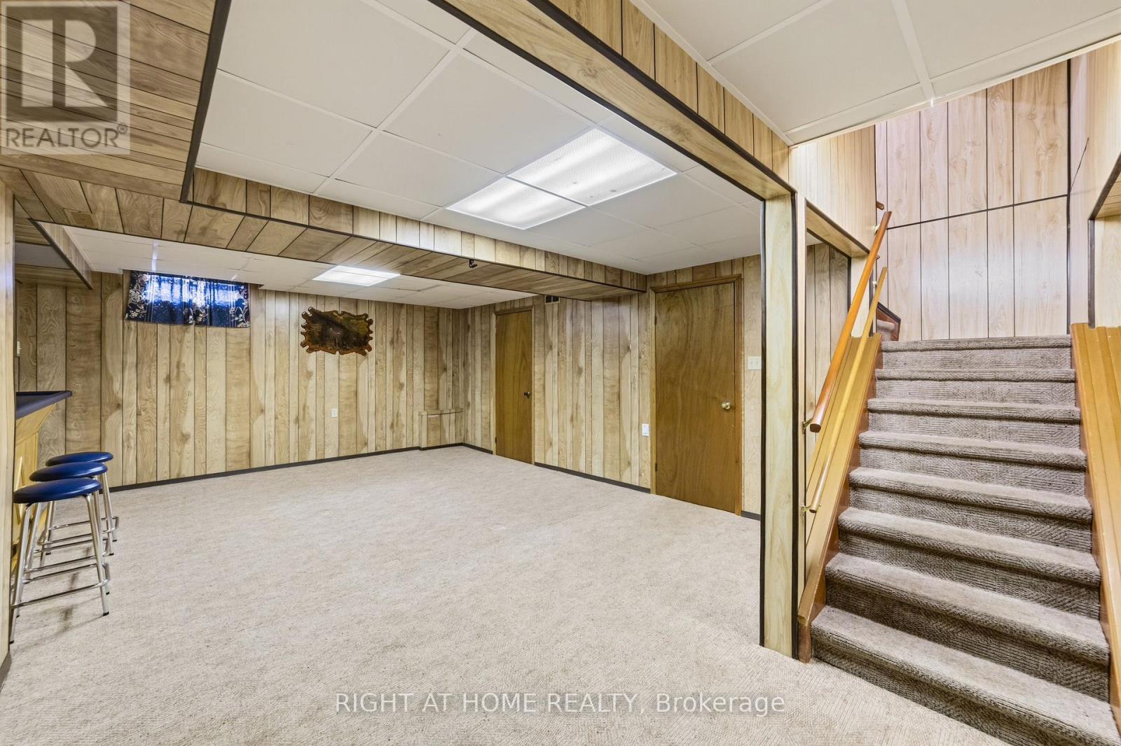 2084 Pen Street, Oakville, Ontario  L6H 3L3 - Photo 36 - W12842778