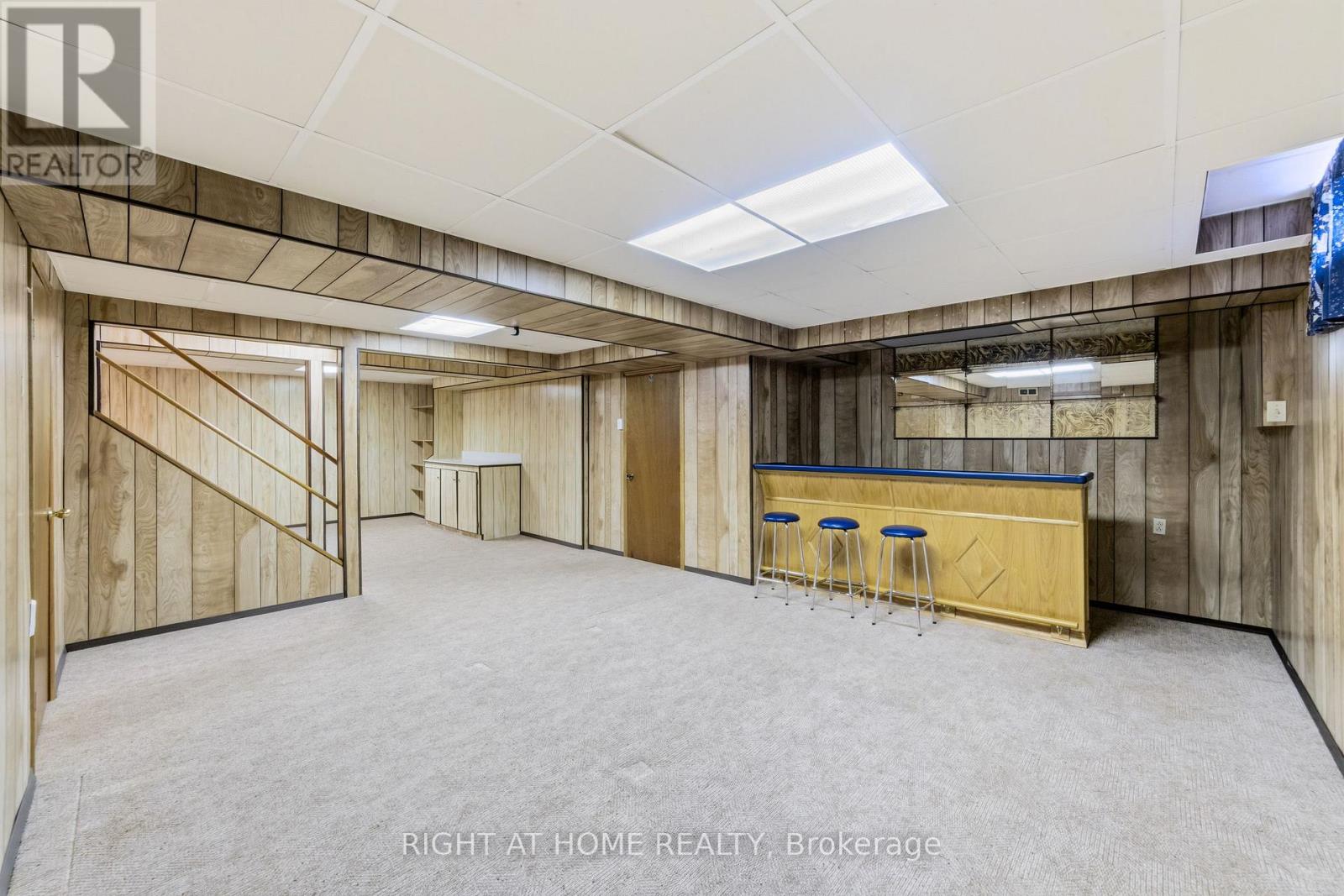 2084 Pen Street, Oakville, Ontario  L6H 3L3 - Photo 37 - W12842778