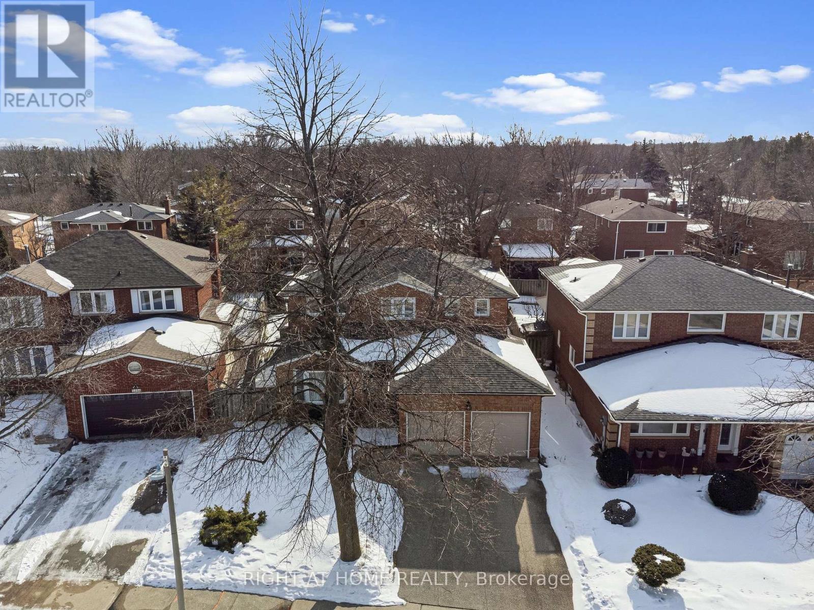 2084 Pen Street, Oakville, Ontario  L6H 3L3 - Photo 43 - W12842778