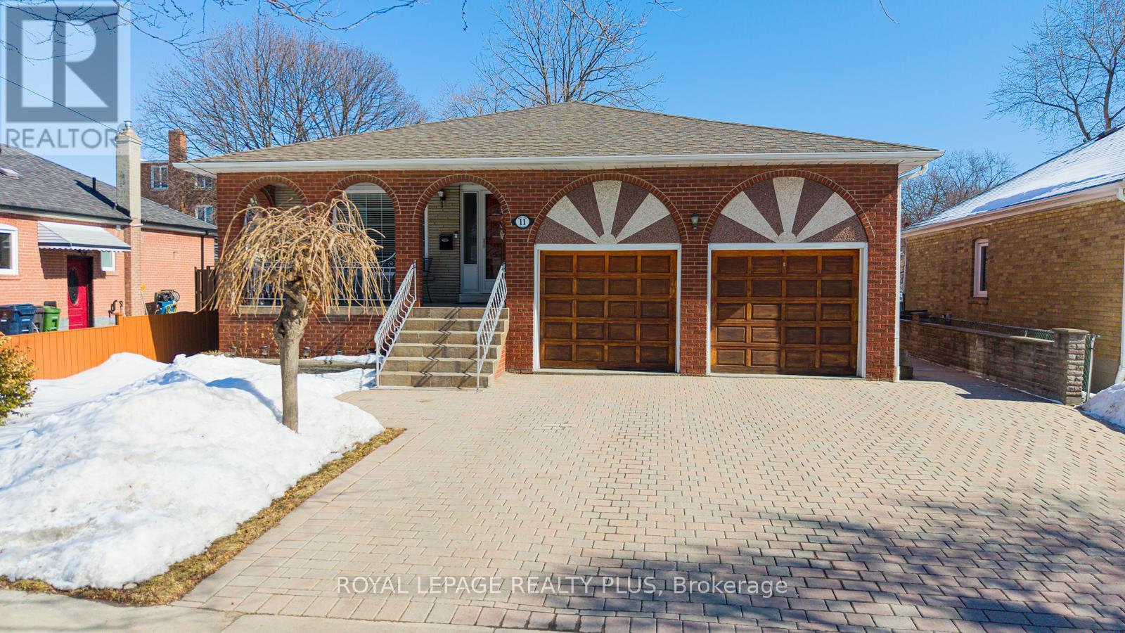 11 RANWOOD DRIVE, Toronto, Ontario