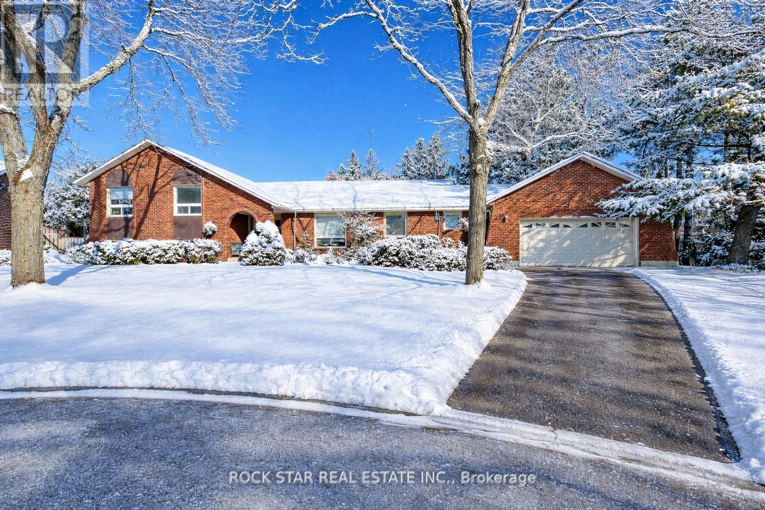 14 CAIRNMORE COURT, Brampton, Ontario