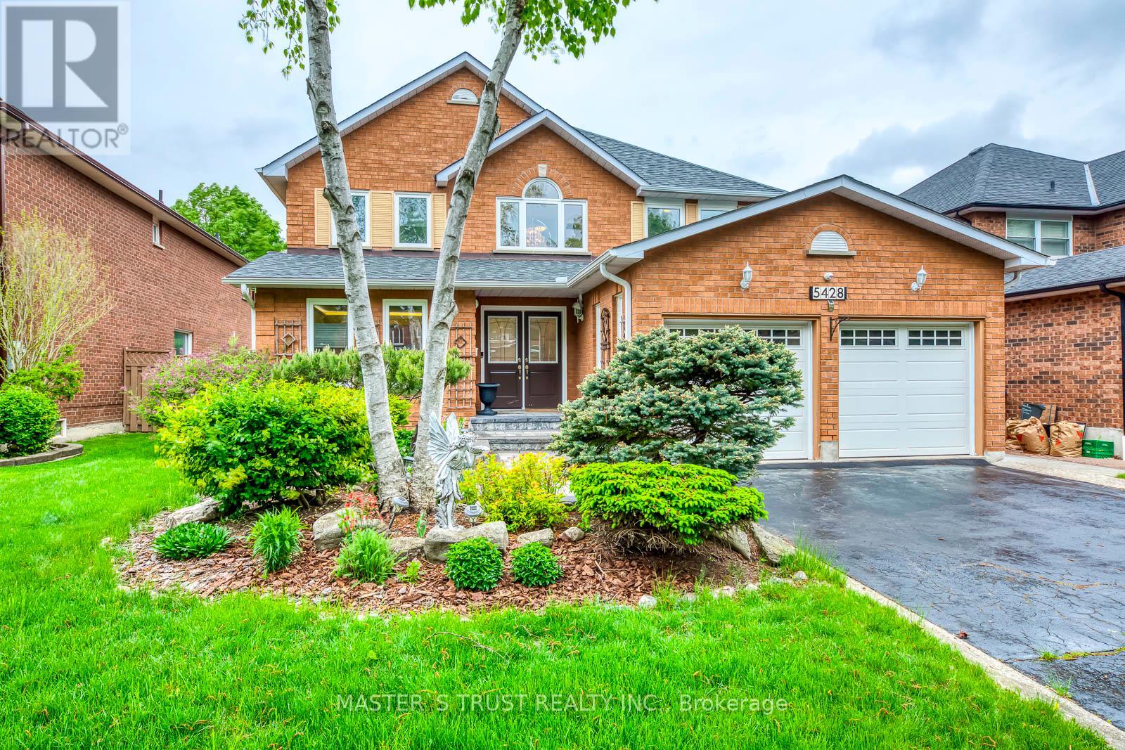 5428 Edencroft Crescent, Mississauga, Ontario  L5M 4M7 - Photo 2 - W12842912