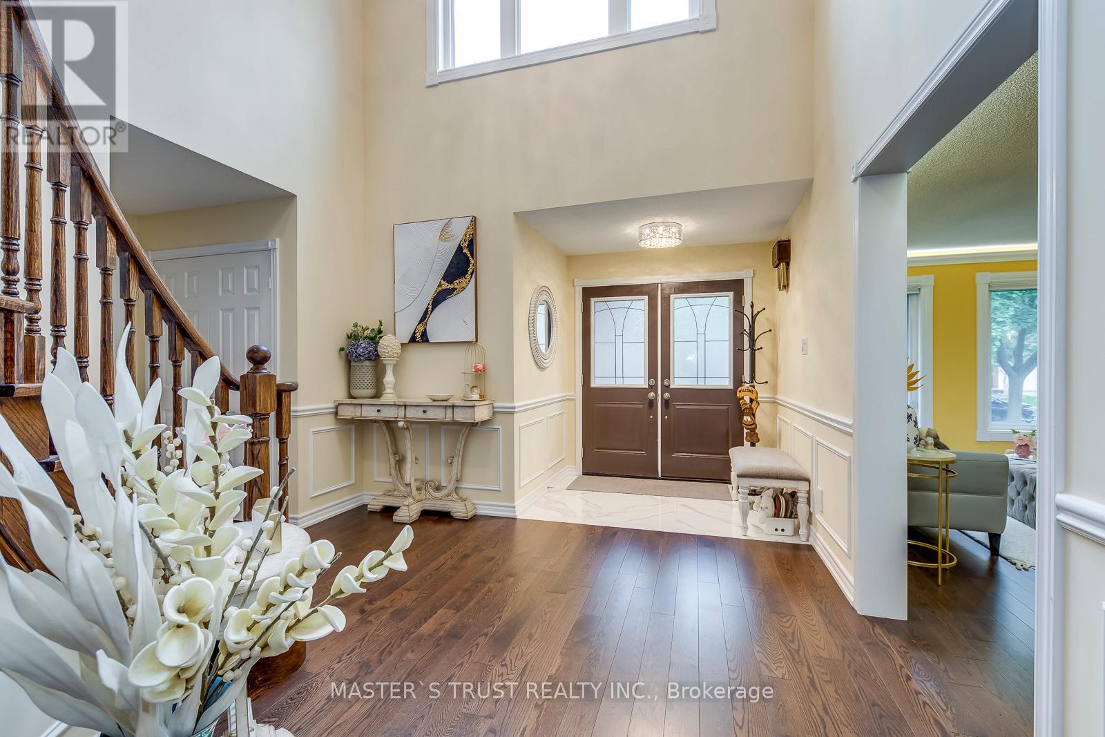 5428 Edencroft Crescent, Mississauga, Ontario  L5M 4M7 - Photo 5 - W12842912