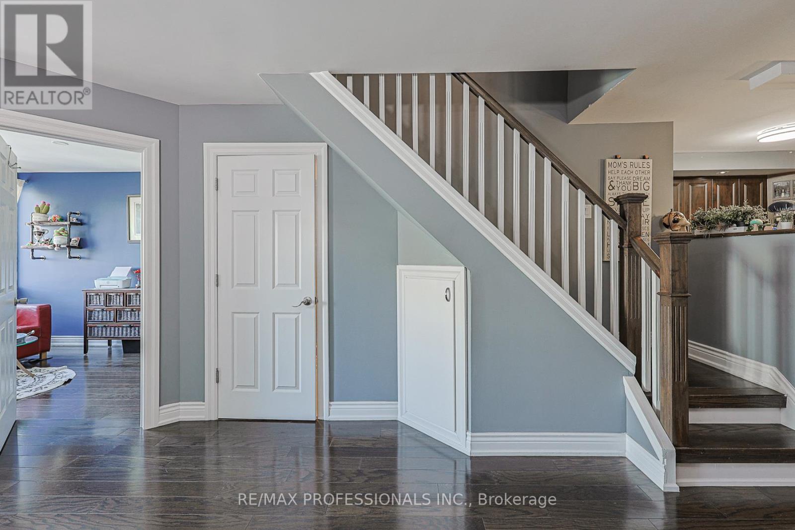 318 - 364 THE EAST MALL STREET, Toronto, Ontario