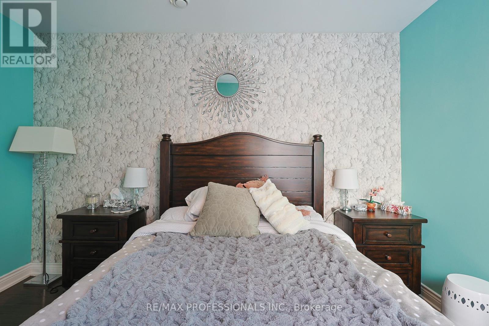 318 - 364 The East Mall Street, Toronto, Ontario  M9B 6C5 - Photo 28 - W12842920