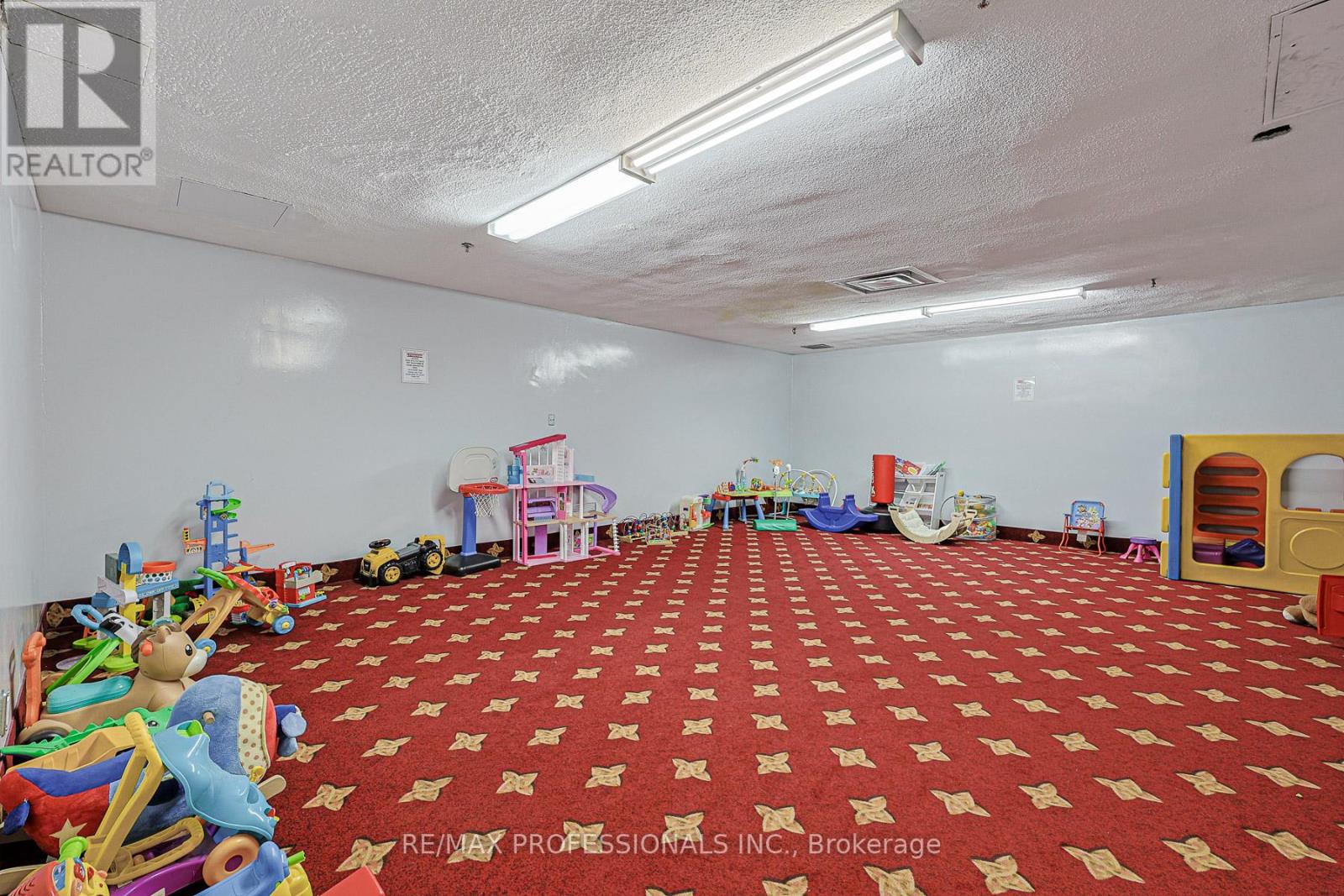 318 - 364 The East Mall Street, Toronto, Ontario  M9B 6C5 - Photo 36 - W12842920