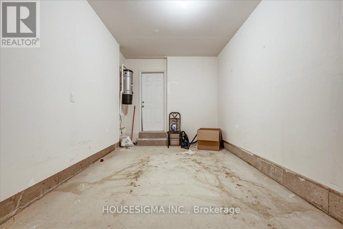 303 Great Falls Boulevard, Hamilton, Ontario  L8B 1Z5 - Photo 31 - X12842854