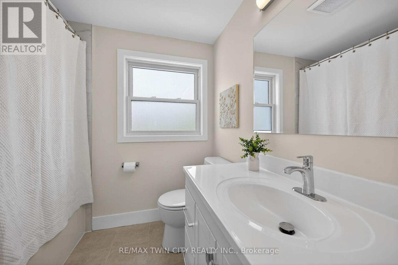 1418 Pineview Court, Cambridge, Ontario  N3H 4X1 - Photo 31 - X12842886