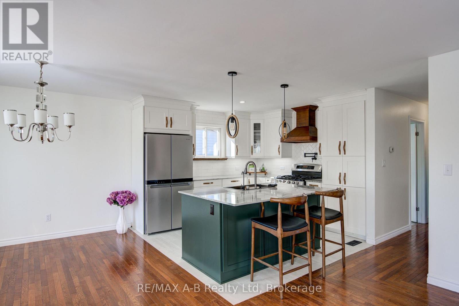 29 Dunsford Crescent, St. Marys, Ontario  N4X 1A5 - Photo 10 - X12840536