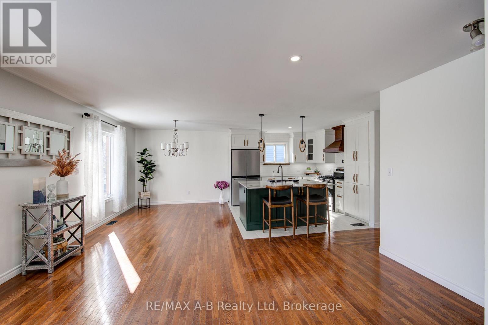 29 Dunsford Crescent, St. Marys, Ontario  N4X 1A5 - Photo 11 - X12840536