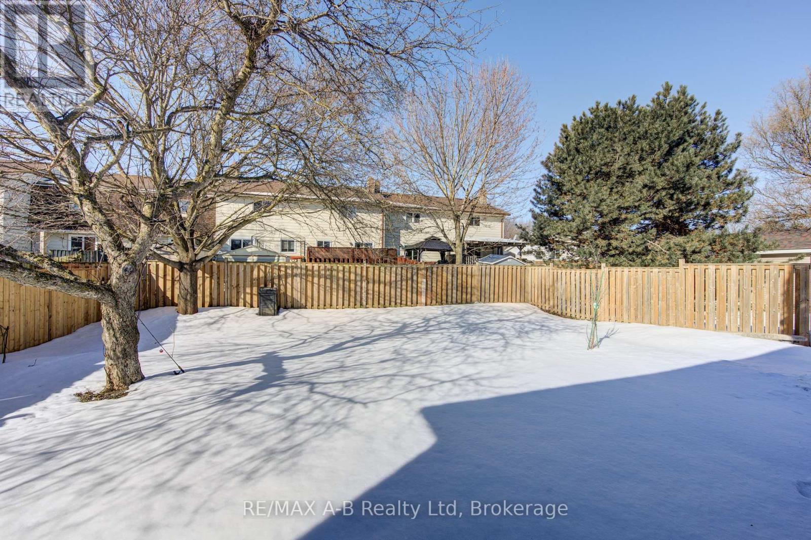 29 Dunsford Crescent, St. Marys, Ontario  N4X 1A5 - Photo 39 - X12840536