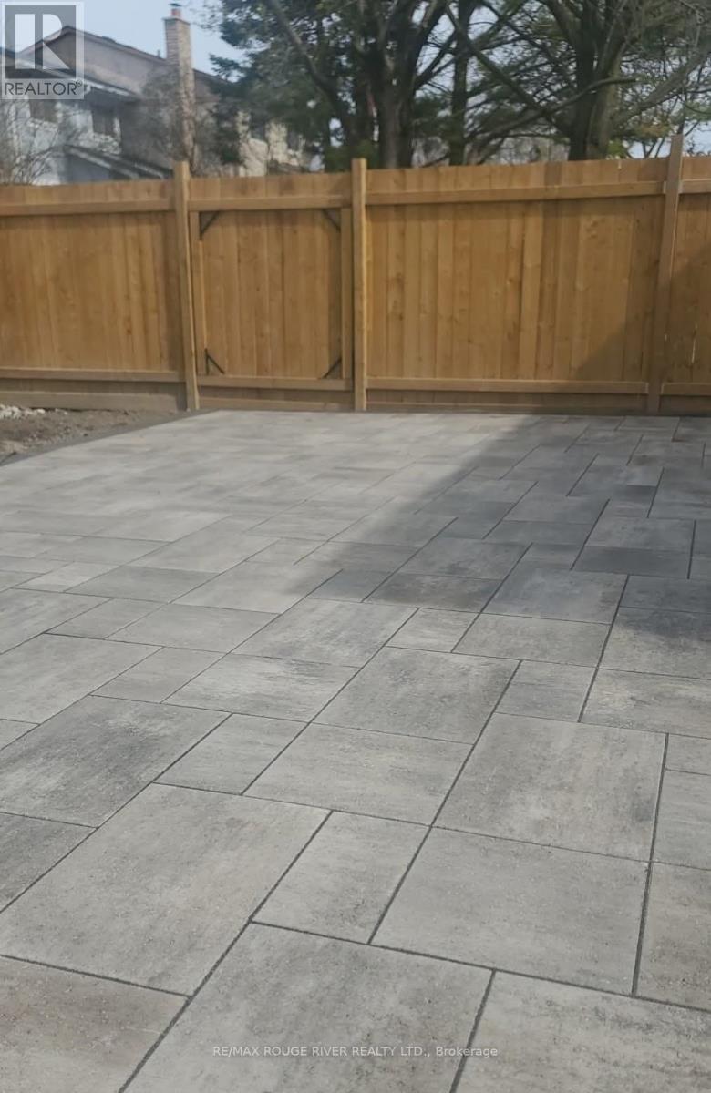 1201 Charlotte Circle, Pickering, Ontario  L1V 3P9 - Photo 34 - E12817850