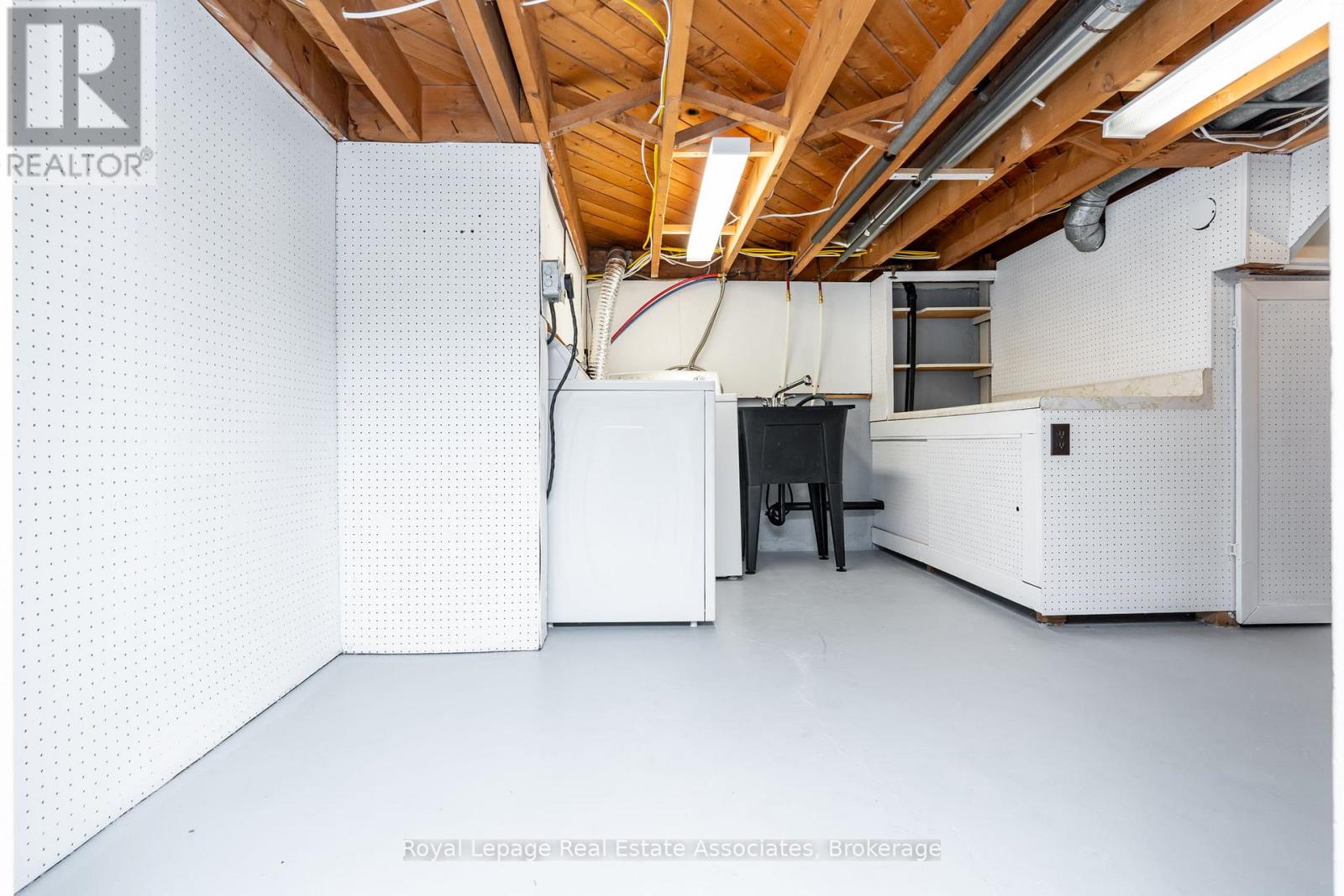 1370 Roylen Road, Oakville, Ontario  L6H 1V4 - Photo 31 - W12834474