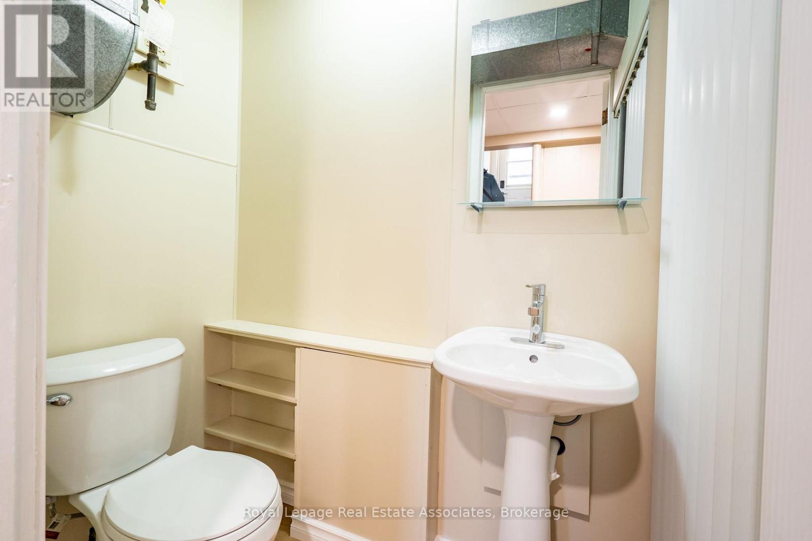 1370 Roylen Road, Oakville, Ontario  L6H 1V4 - Photo 23 - W12834474