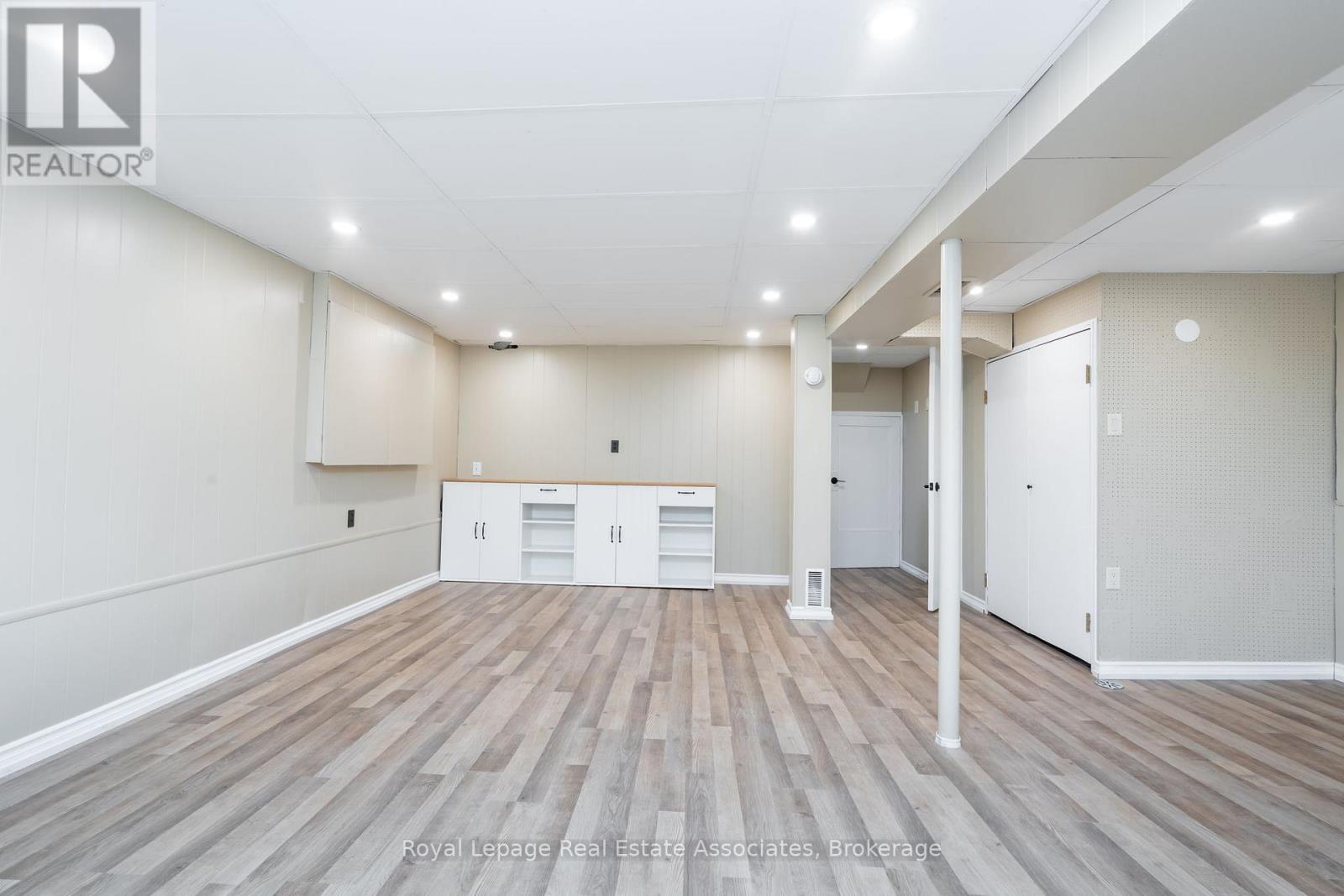 1370 Roylen Road, Oakville, Ontario  L6H 1V4 - Photo 27 - W12834474