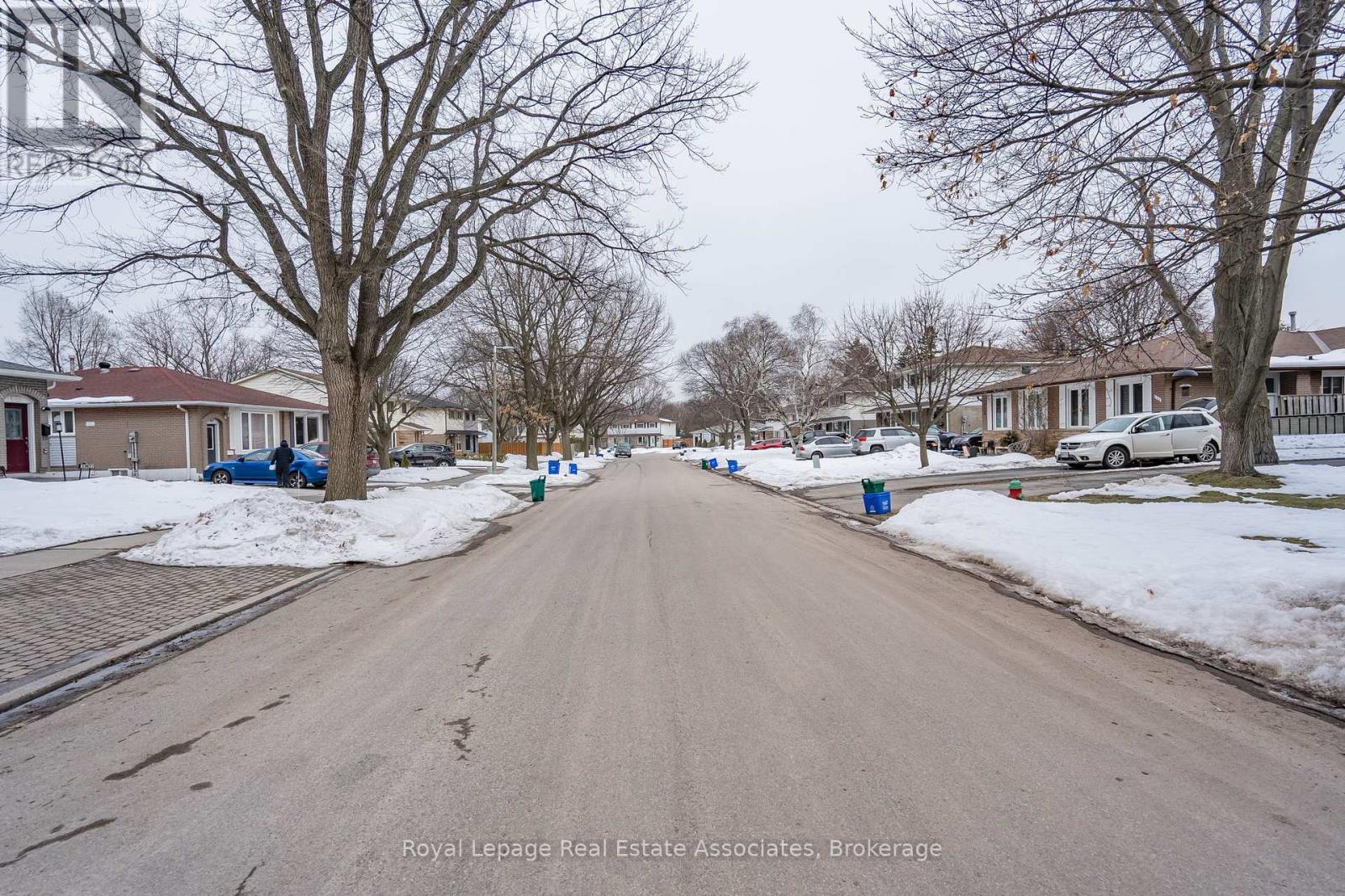 1370 Roylen Road, Oakville, Ontario  L6H 1V4 - Photo 42 - W12834474