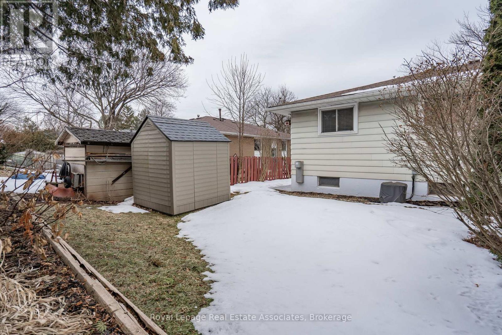 1370 Roylen Road, Oakville, Ontario  L6H 1V4 - Photo 39 - W12834474