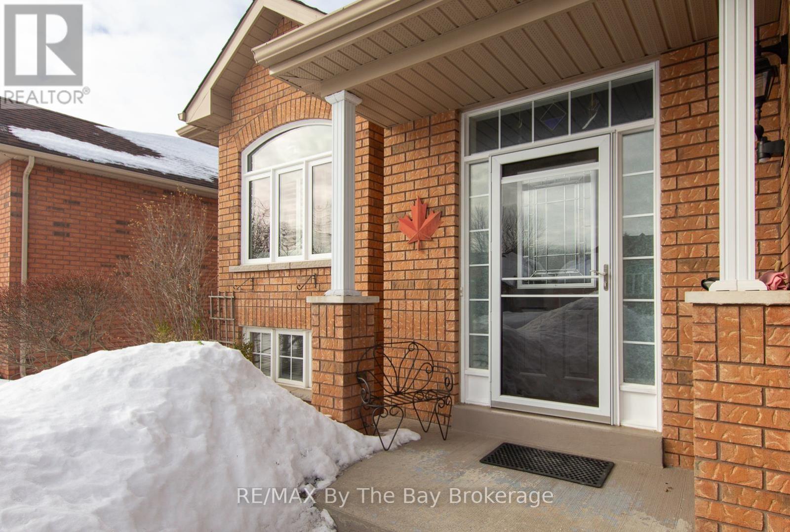 70 Rose Valley Way, Wasaga Beach, Ontario  L9Z 3C4 - Photo 3 - S12842954