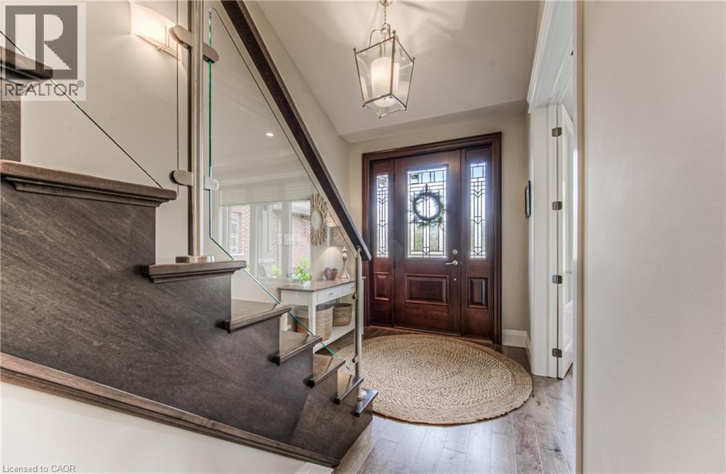 905 Old Cottage Court, Kitchener, Ontario  N2K 4K2 - Photo 4 - 40805217