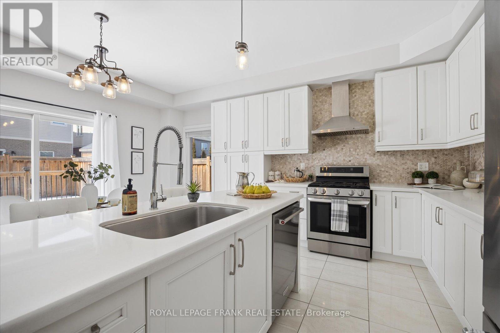 193 Kenneth Cole Drive, Clarington, Ontario  L1C 0S6 - Photo 15 - E12843098