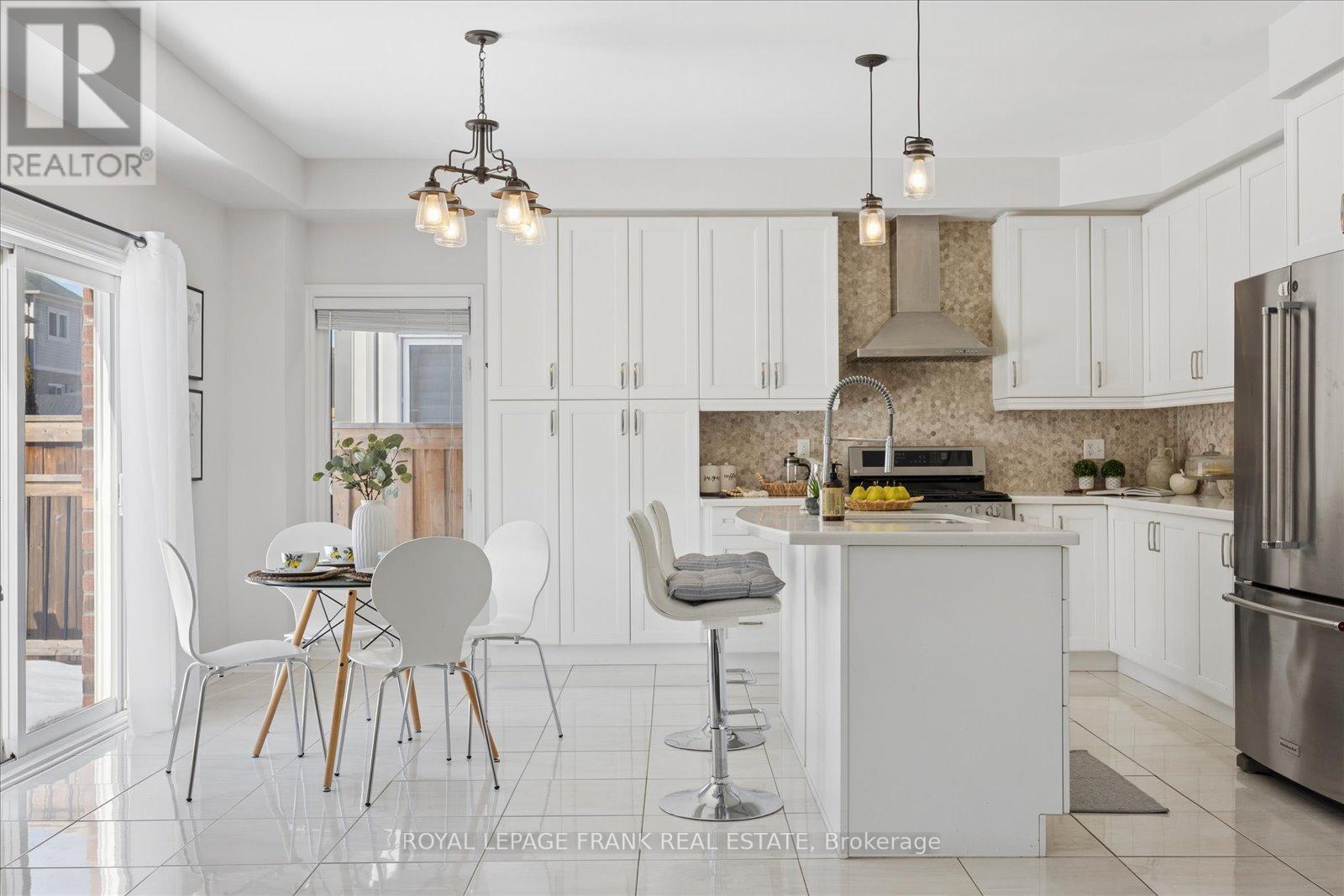 193 Kenneth Cole Drive, Clarington, Ontario  L1C 0S6 - Photo 9 - E12843098