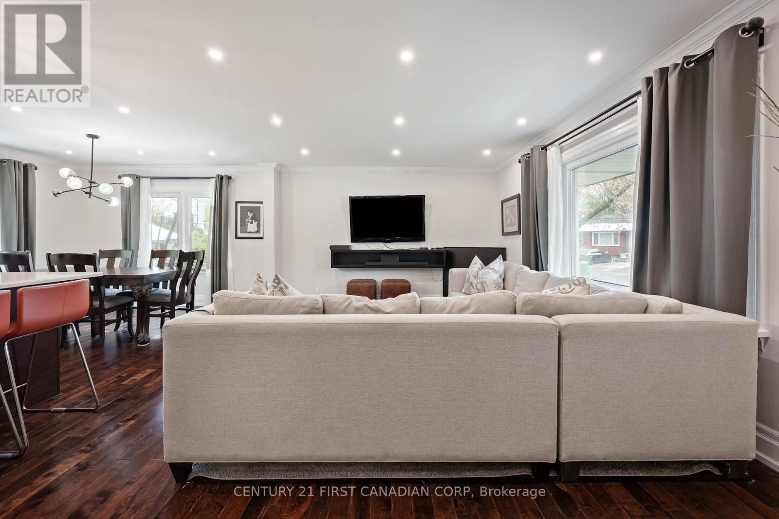 37 Mclaughlin Road N, Brampton, Ontario  L6X 1Y9 - Photo 5 - W12843034