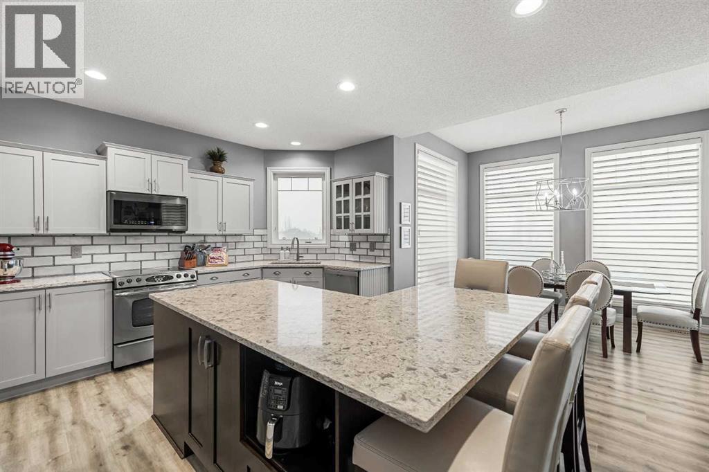 210 Hidden Creek Heights Nw, Calgary, Alberta  T3A 6K8 - Photo 9 - A2289863