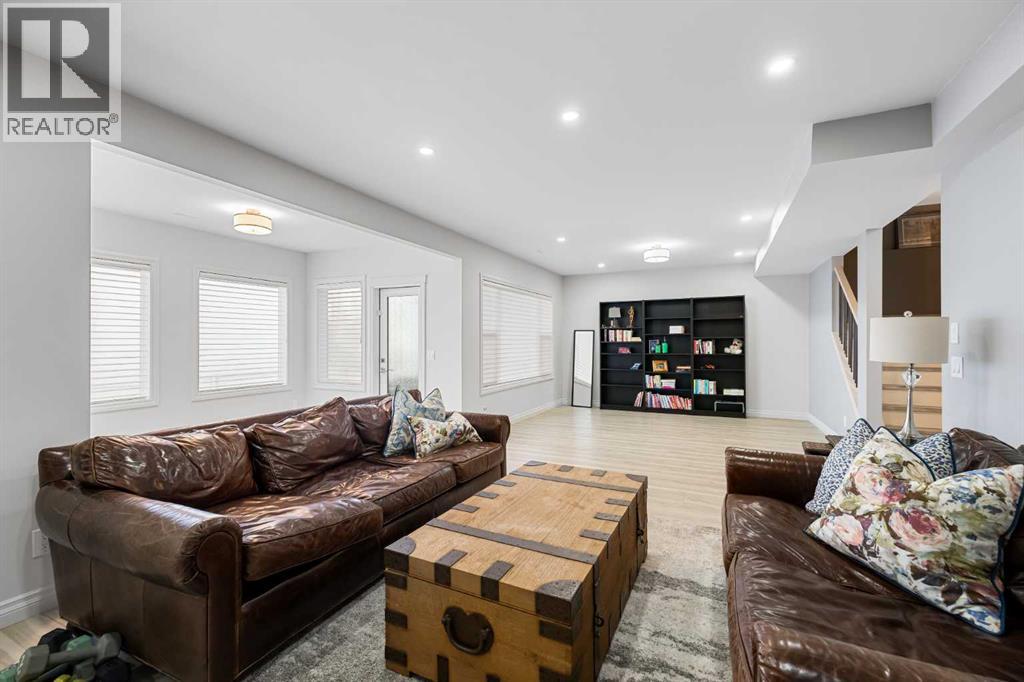 210 Hidden Creek Heights Nw, Calgary, Alberta  T3A 6K8 - Photo 37 - A2289863