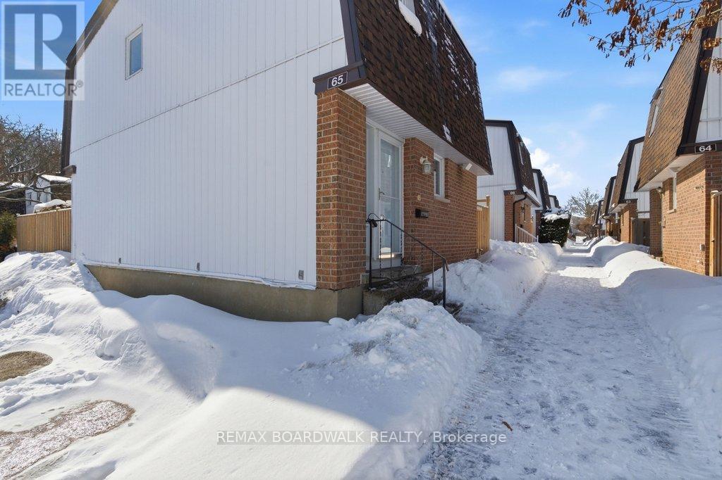 65 - 837 Eastvale Drive, Ottawa, Ontario  K1J 7T5 - Photo 2 - X12843016