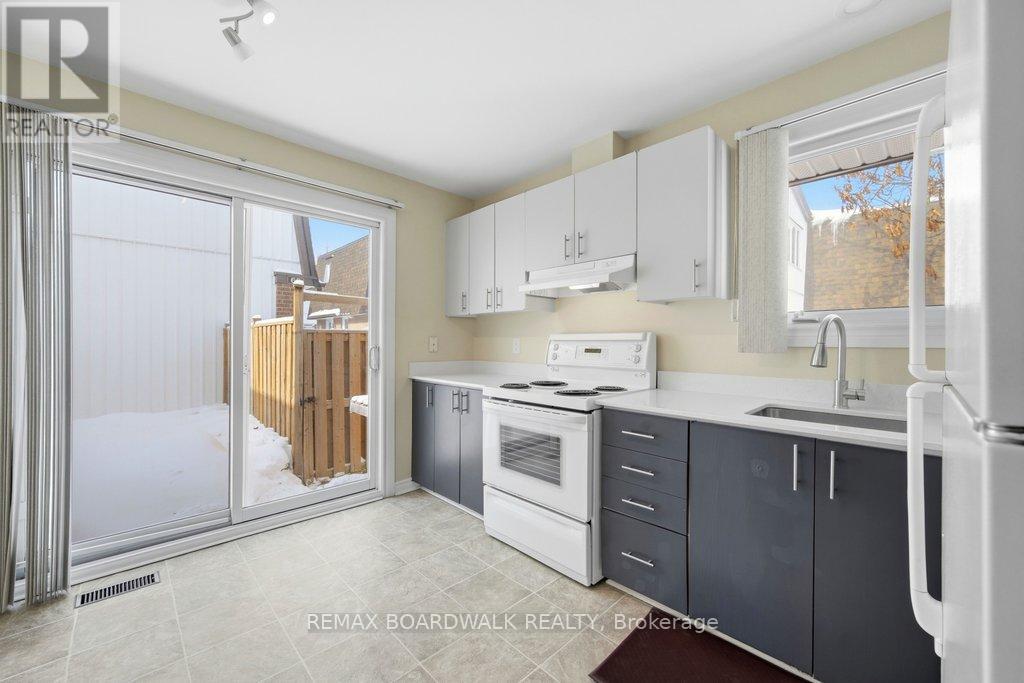 65 - 837 Eastvale Drive, Ottawa, Ontario  K1J 7T5 - Photo 6 - X12843016