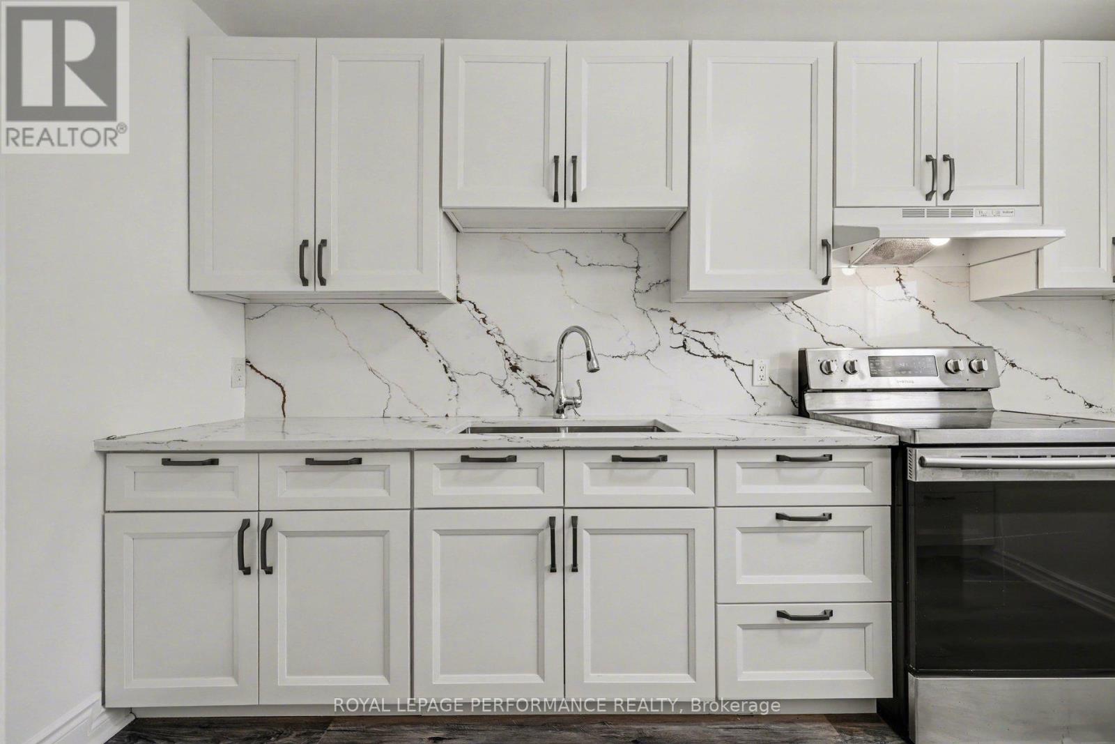 1584 Feather Lane, Ottawa, Ontario  K1T 1V4 - Photo 12 - X12843056