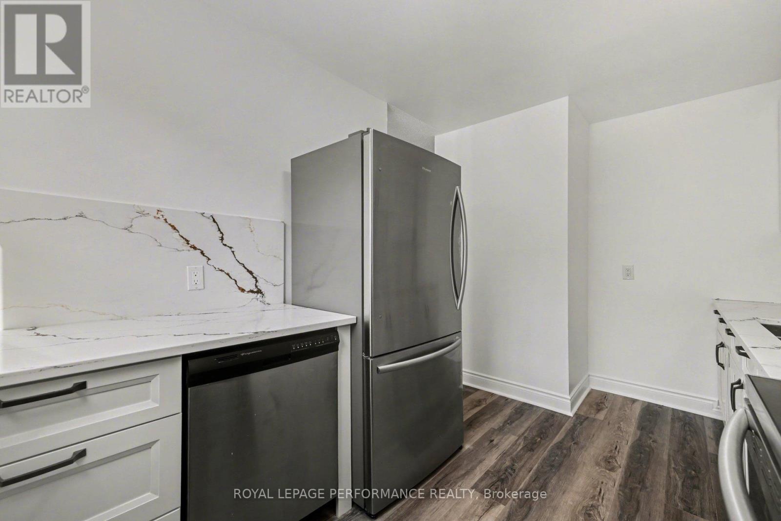 1584 Feather Lane, Ottawa, Ontario  K1T 1V4 - Photo 13 - X12843056